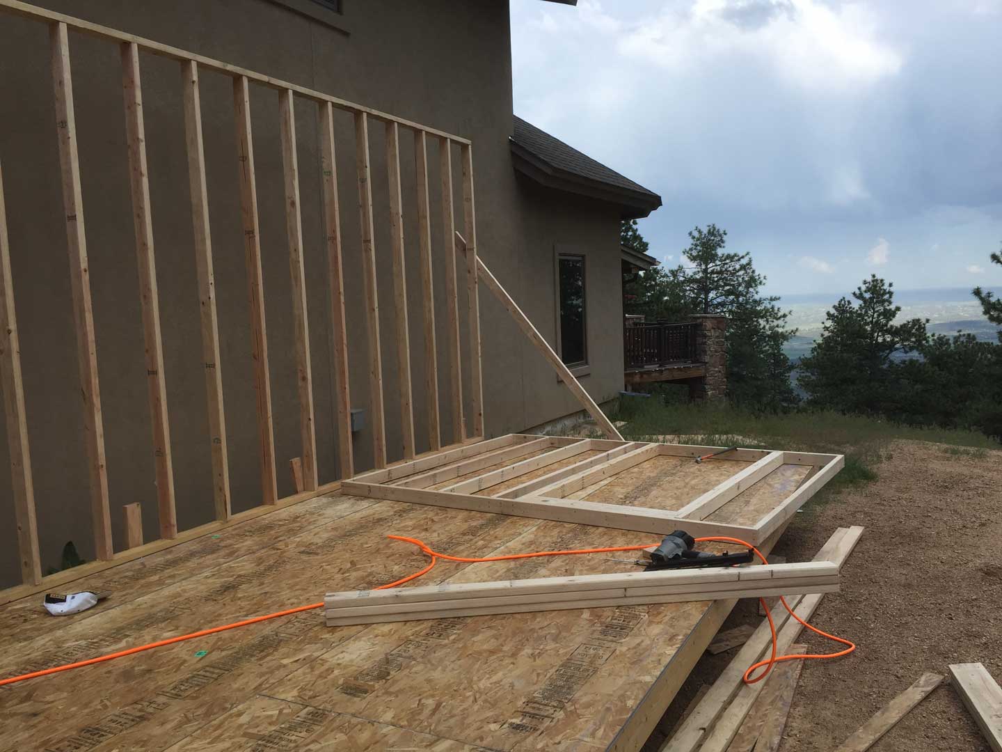 lean to single sloped style shed photos